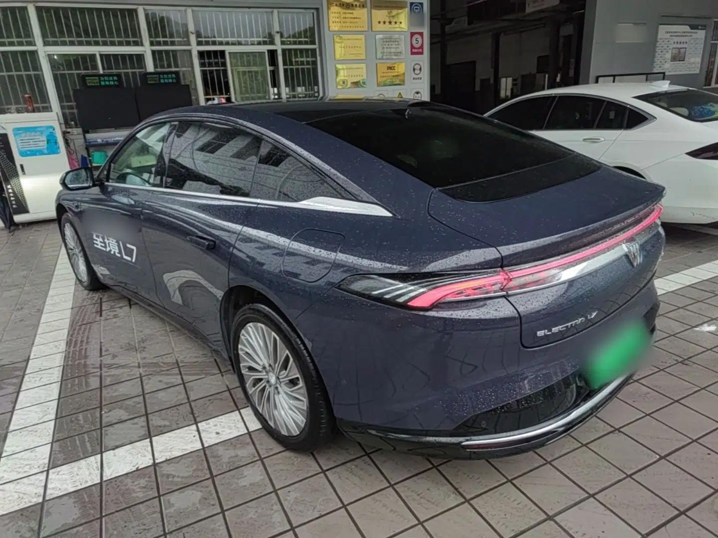 Buick L7 2025 Model Aivia — миниатюра 4