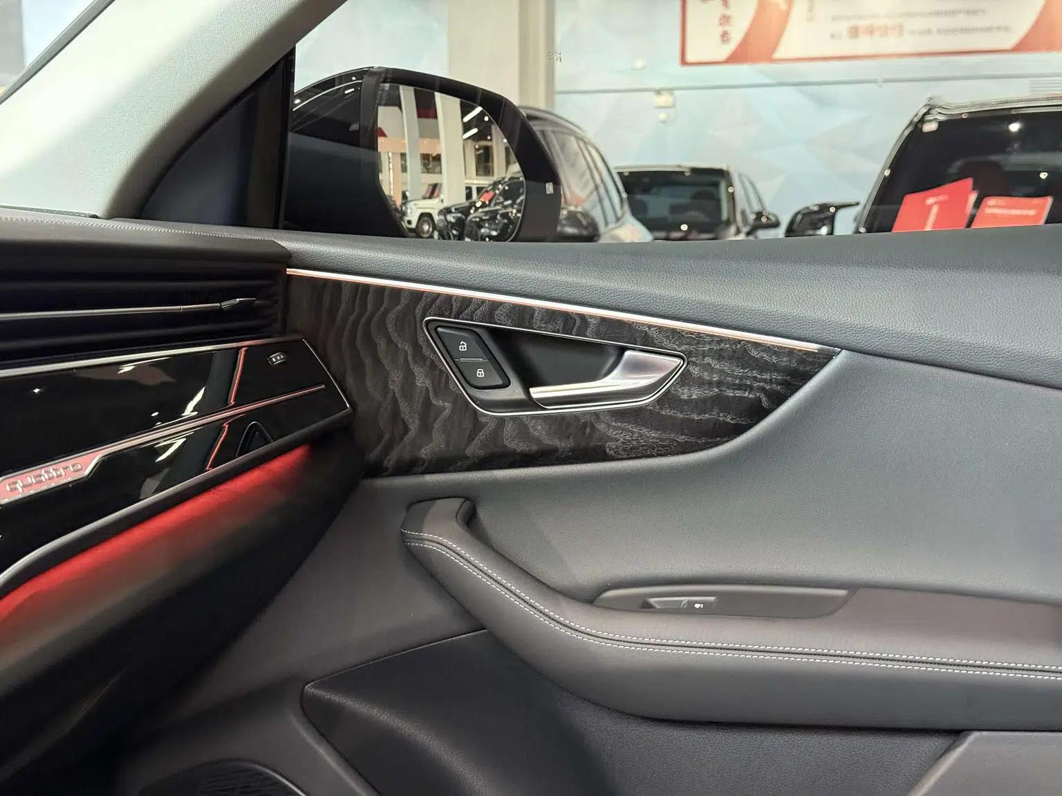 Audi Q8 2024 55 TFSI Luxury Dynamic — миниатюра 13