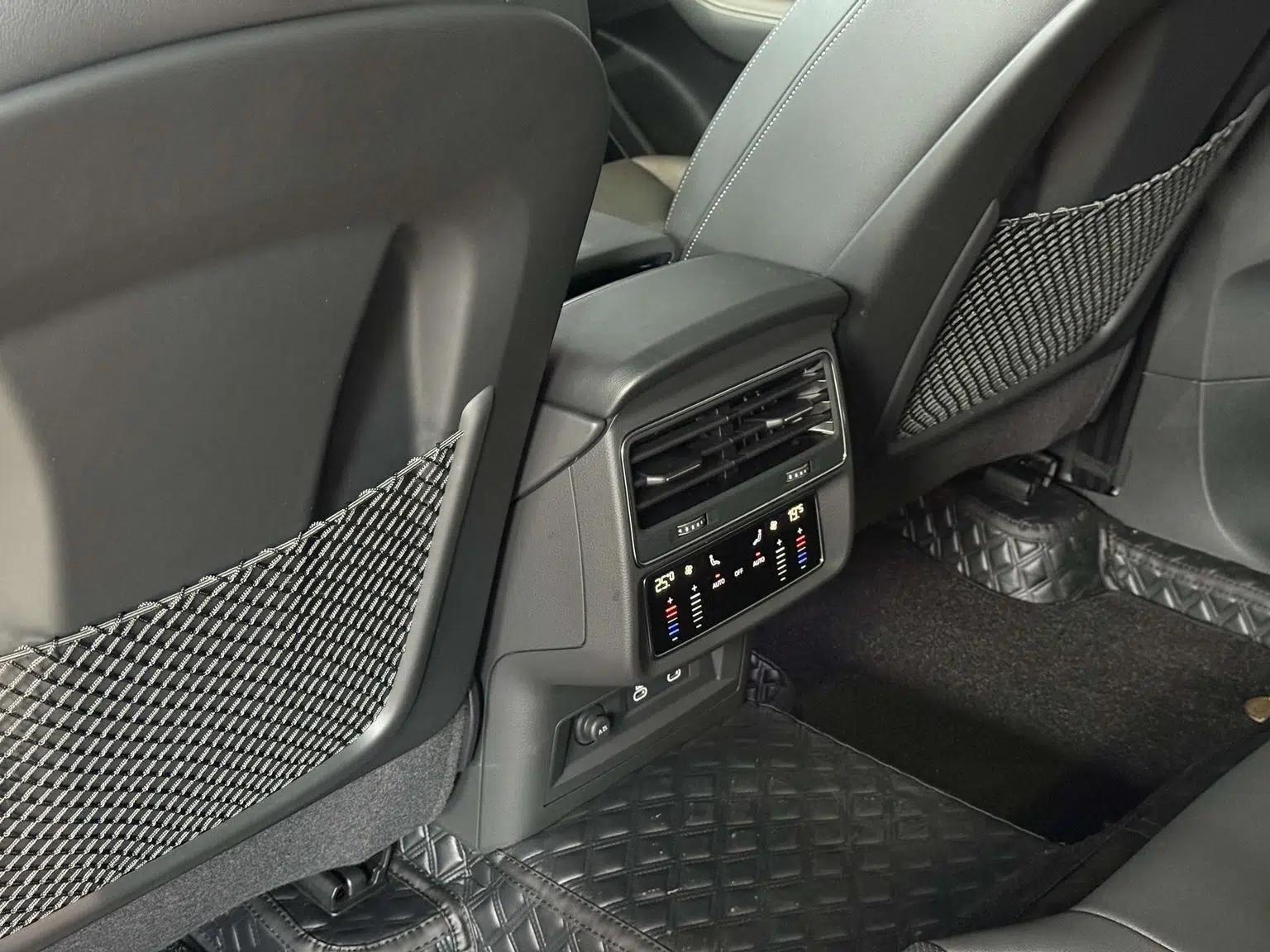 Audi Q8 2024 55 TFSI Luxury Dynamic — миниатюра 19