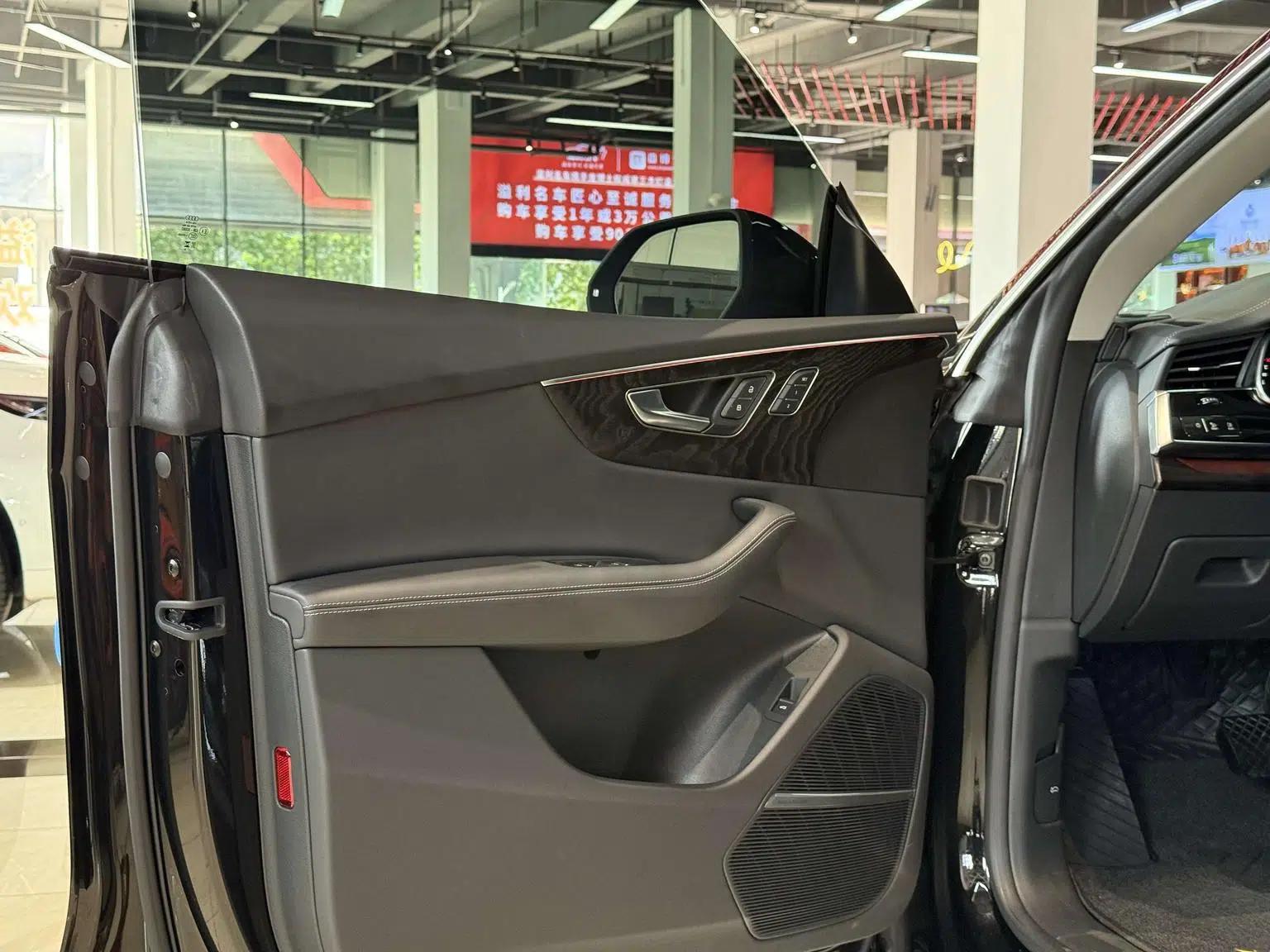 Audi Q8 2024 55 TFSI Luxury Dynamic — миниатюра 24
