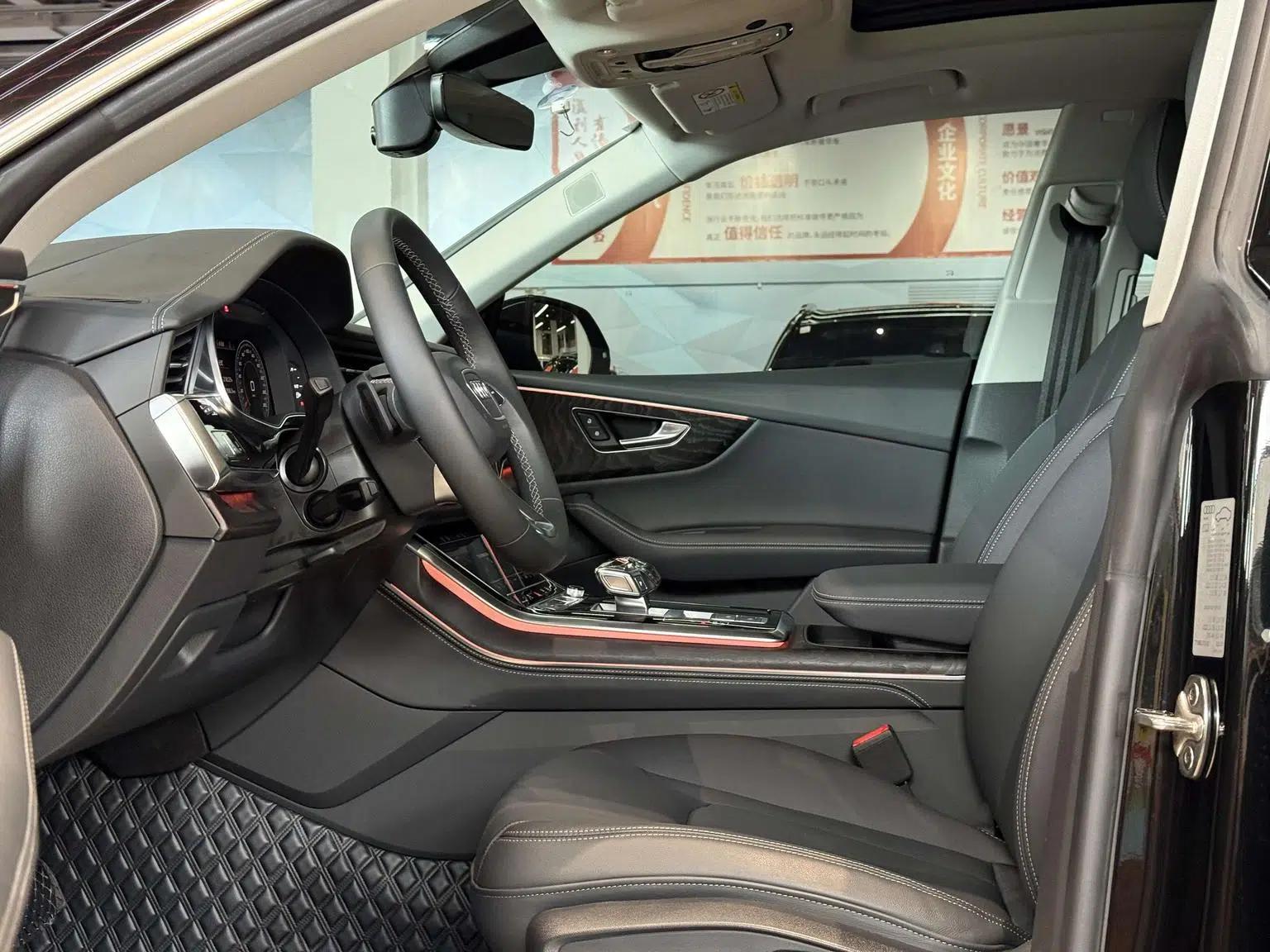 Audi Q8 2024 55 TFSI Luxury Dynamic — миниатюра 9