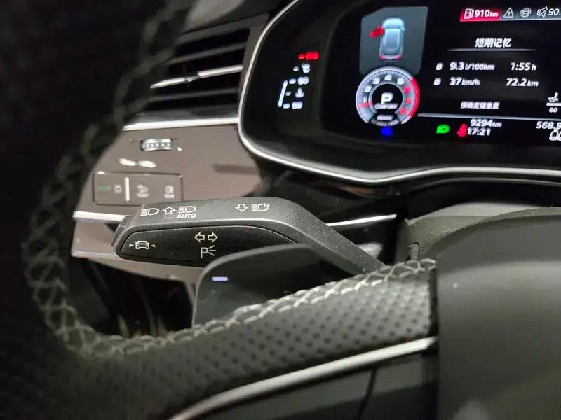 Audi Q8 2023 55 TFSI Premium Dynamic Edition — миниатюра 22
