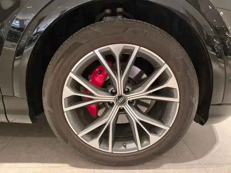 Audi Q8 2023 55 TFSI Premium Dynamic Edition — миниатюра 10