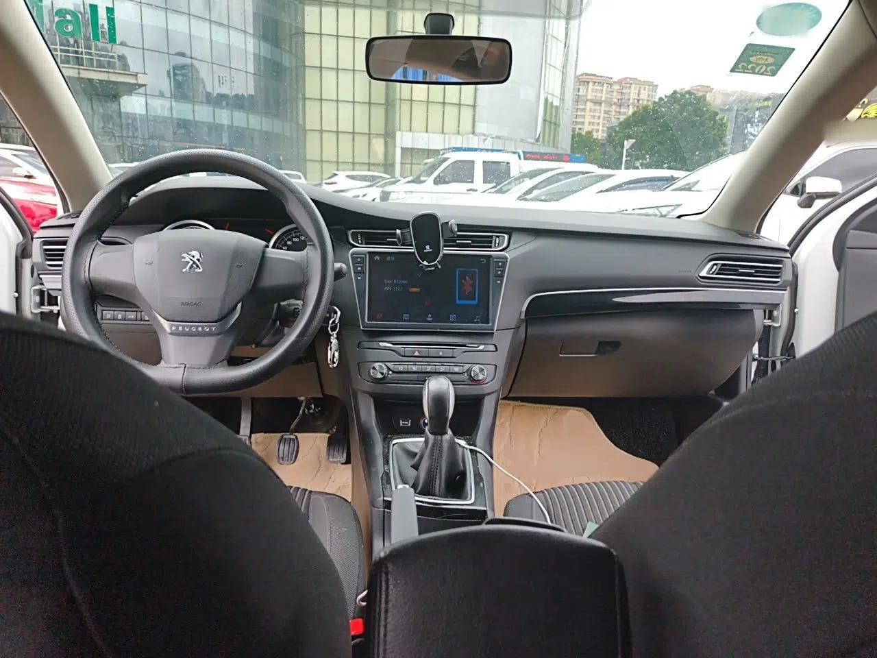 Peugeot 408 2014 1.8L Manual Leading Edition — миниатюра 9