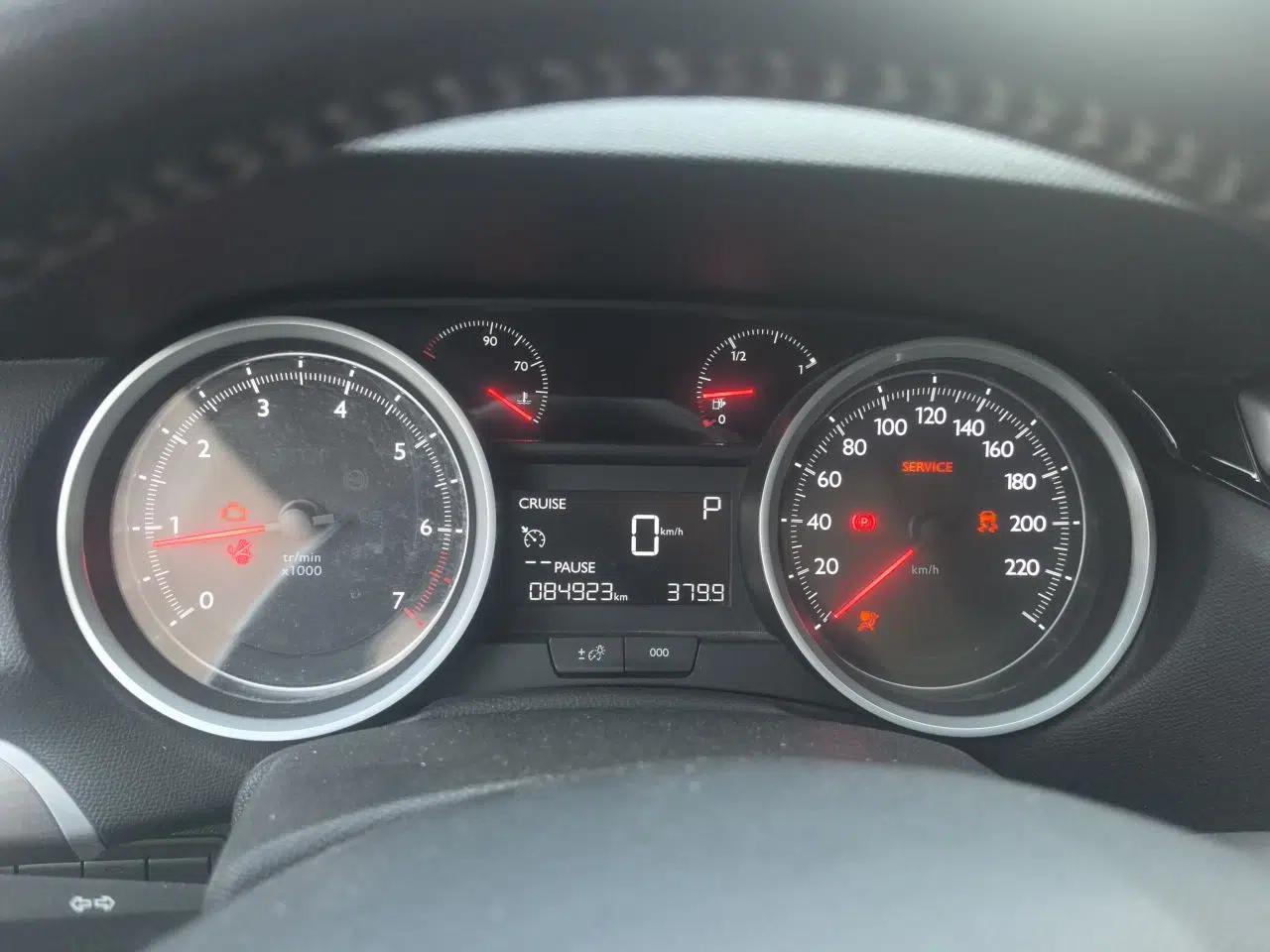Peugeot 408 2014 1.8L Automatic Luxury Edition — миниатюра 11
