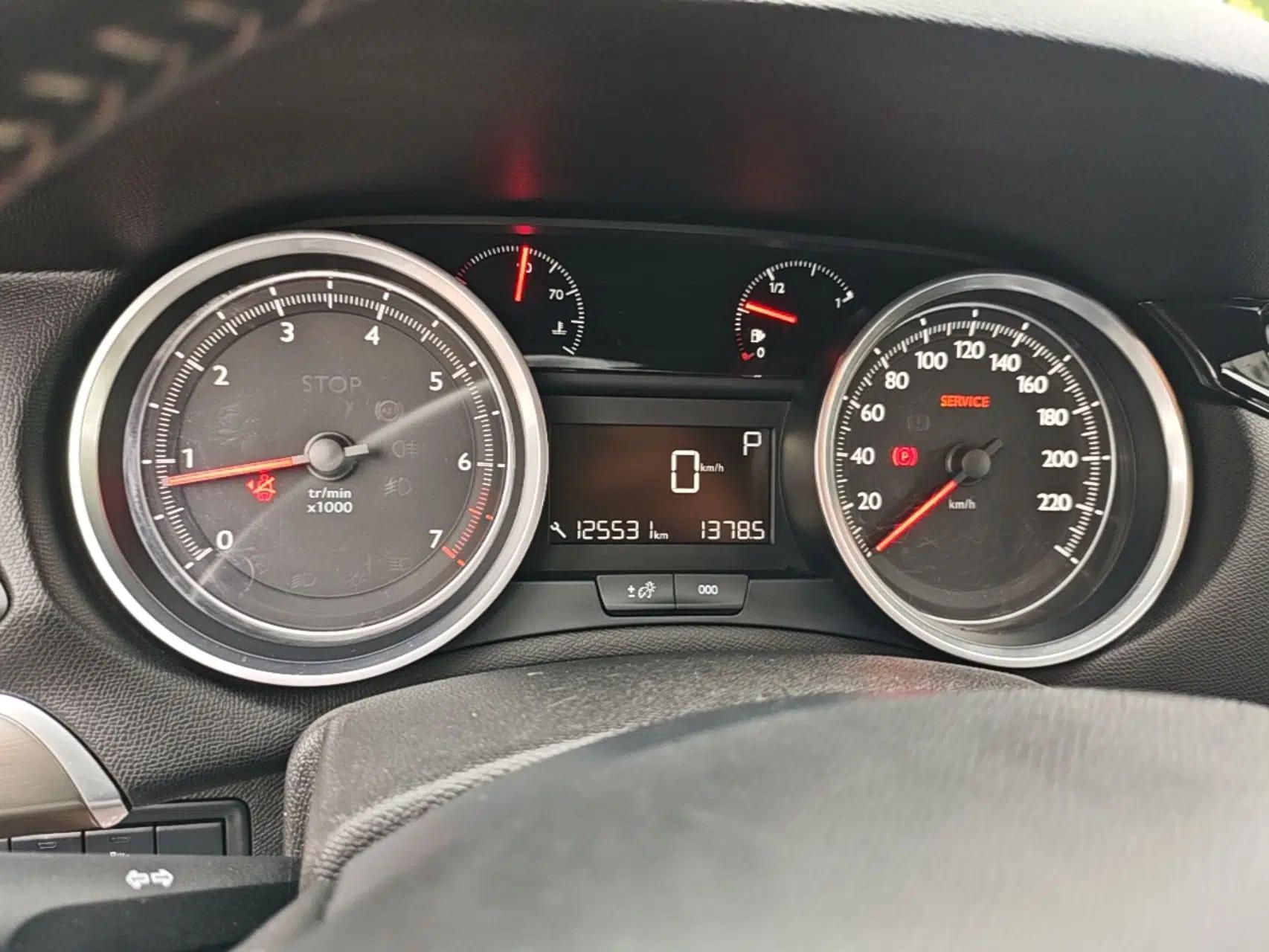 Peugeot 408 2018 350THP Automatic Luxury Edition — миниатюра 19