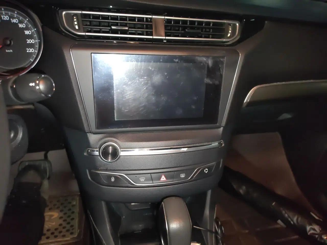 Peugeot 408 2015 1.2T Automatic Luxury Edition — миниатюра 13