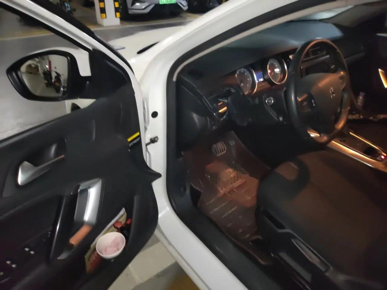 Peugeot 408 2015 1.2T Automatic Luxury Edition — миниатюра 16