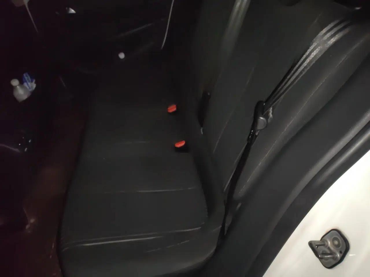 Peugeot 408 2015 1.2T Automatic Luxury Edition — миниатюра 17