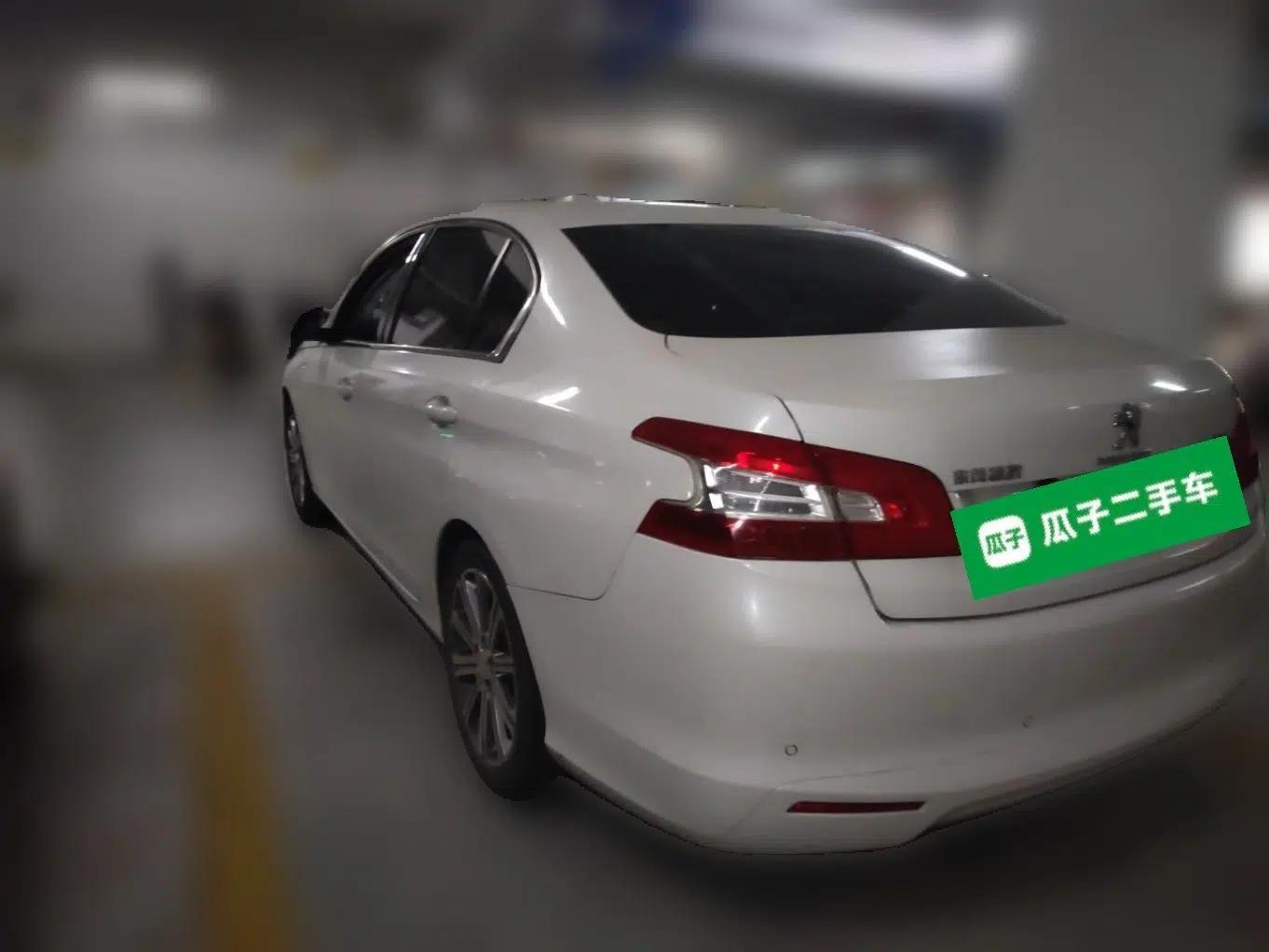 Peugeot 408 2015 1.2T Automatic Luxury Edition — миниатюра 4