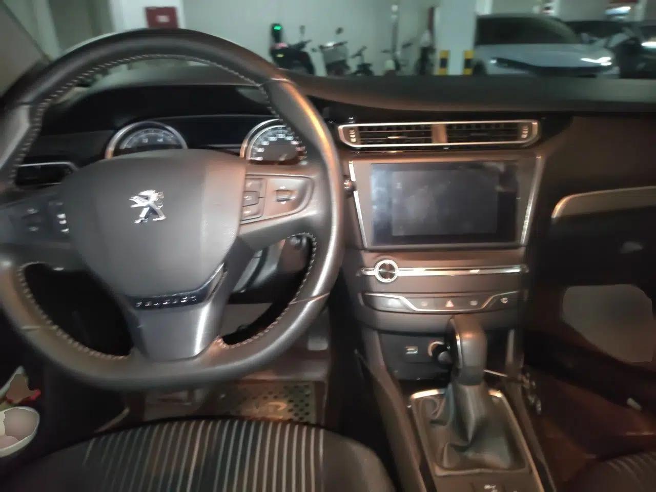 Peugeot 408 2015 1.2T Automatic Luxury Edition — миниатюра 9