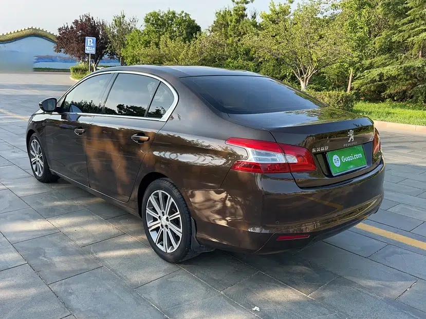 Peugeot 408 2014 1.8L Automatic Luxury Edition — миниатюра 12