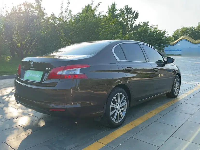 Peugeot 408 2014 1.8L Automatic Luxury Edition — миниатюра 17