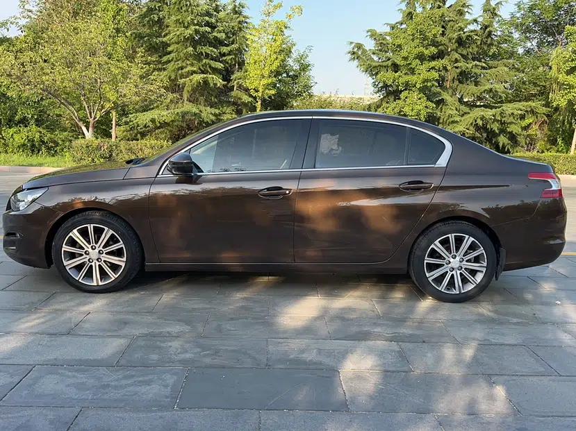 Peugeot 408 2014 1.8L Automatic Luxury Edition — миниатюра 18