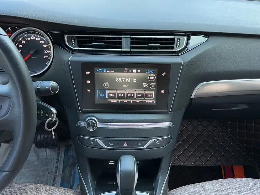 Peugeot 408 2014 1.8L Automatic Luxury Edition — миниатюра 22