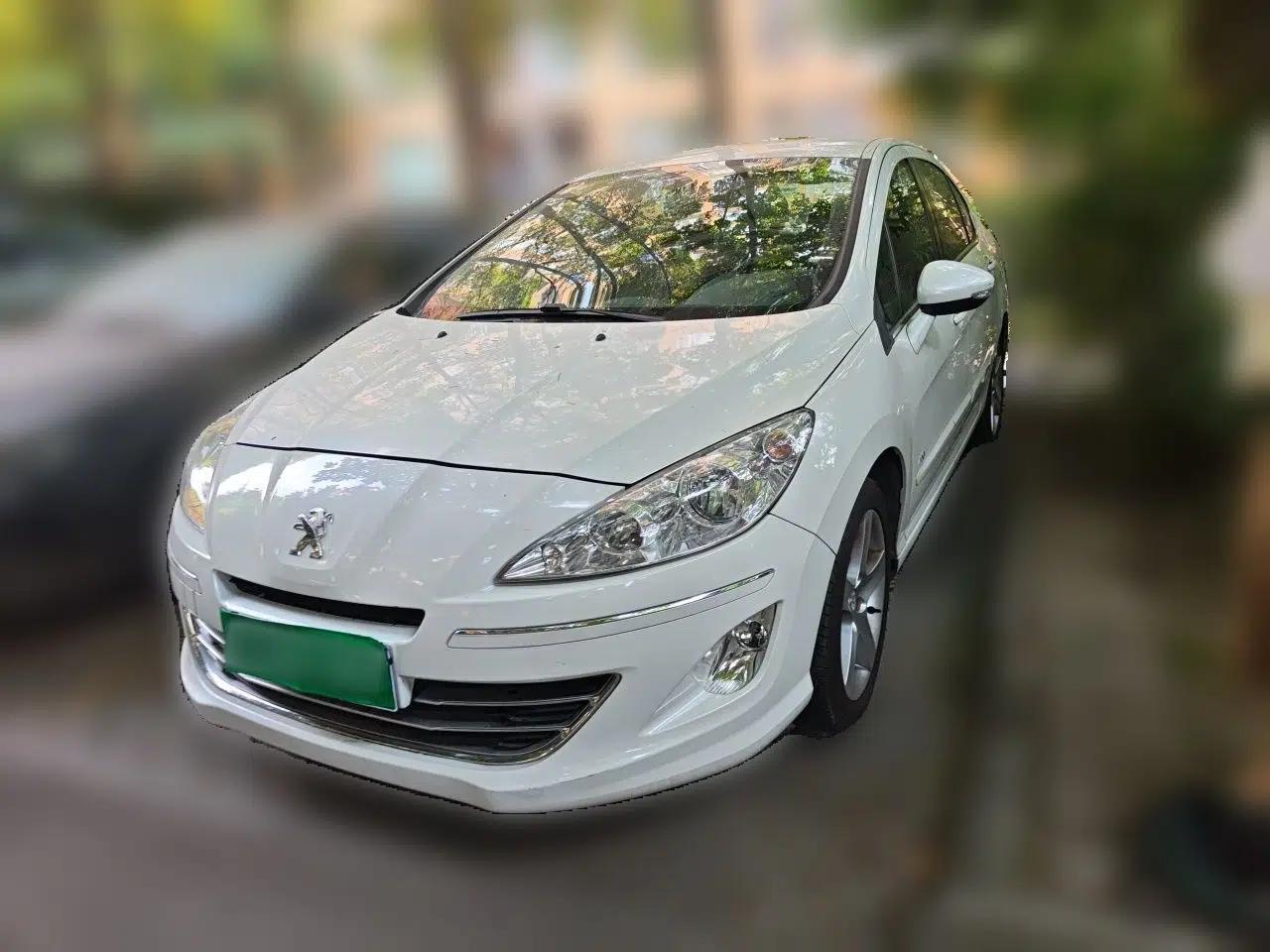 Peugeot 408 2013 2.0L Automatic Comfort Edition — миниатюра 1