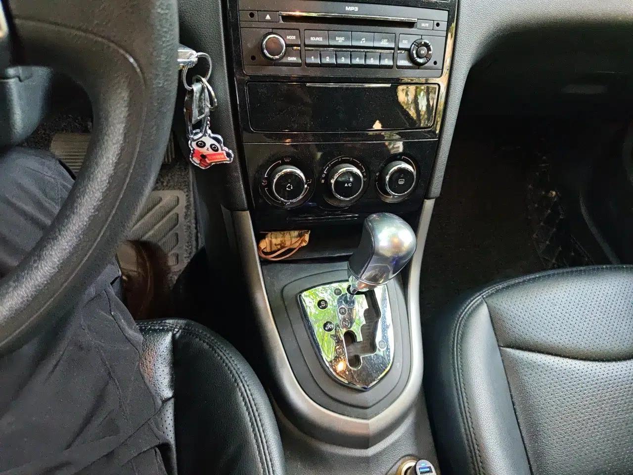 Peugeot 408 2013 2.0L Automatic Comfort Edition — миниатюра 14
