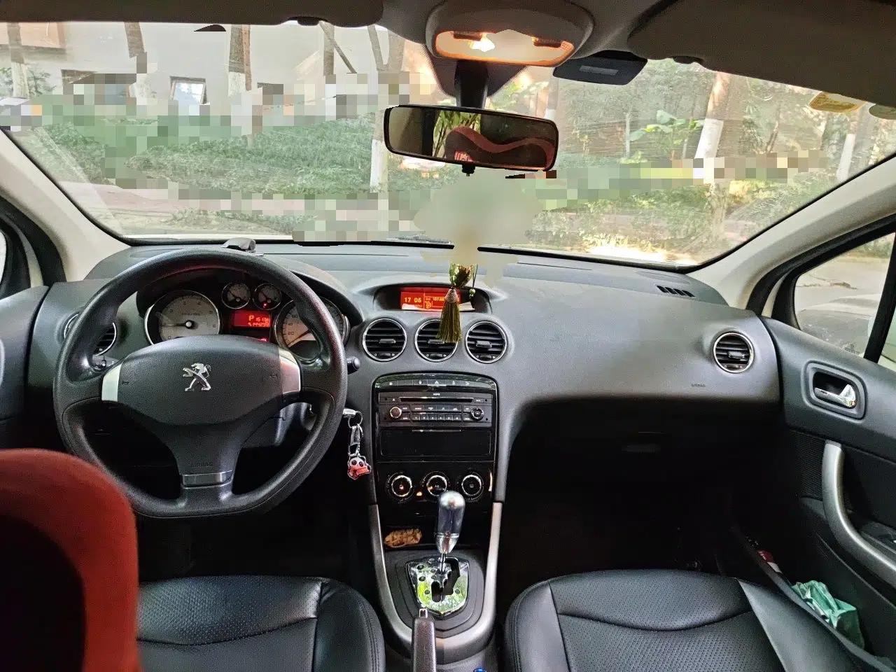 Peugeot 408 2013 2.0L Automatic Comfort Edition — миниатюра 9