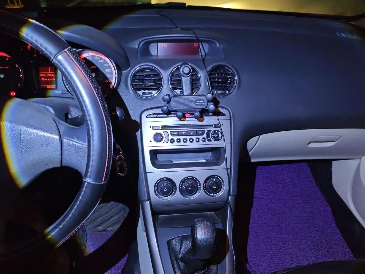 Peugeot 408 2011 2.0L Manual Comfort Edition — миниатюра 13