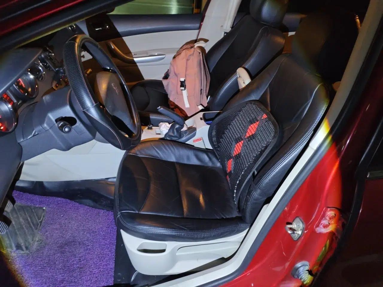 Peugeot 408 2011 2.0L Manual Comfort Edition — миниатюра 15