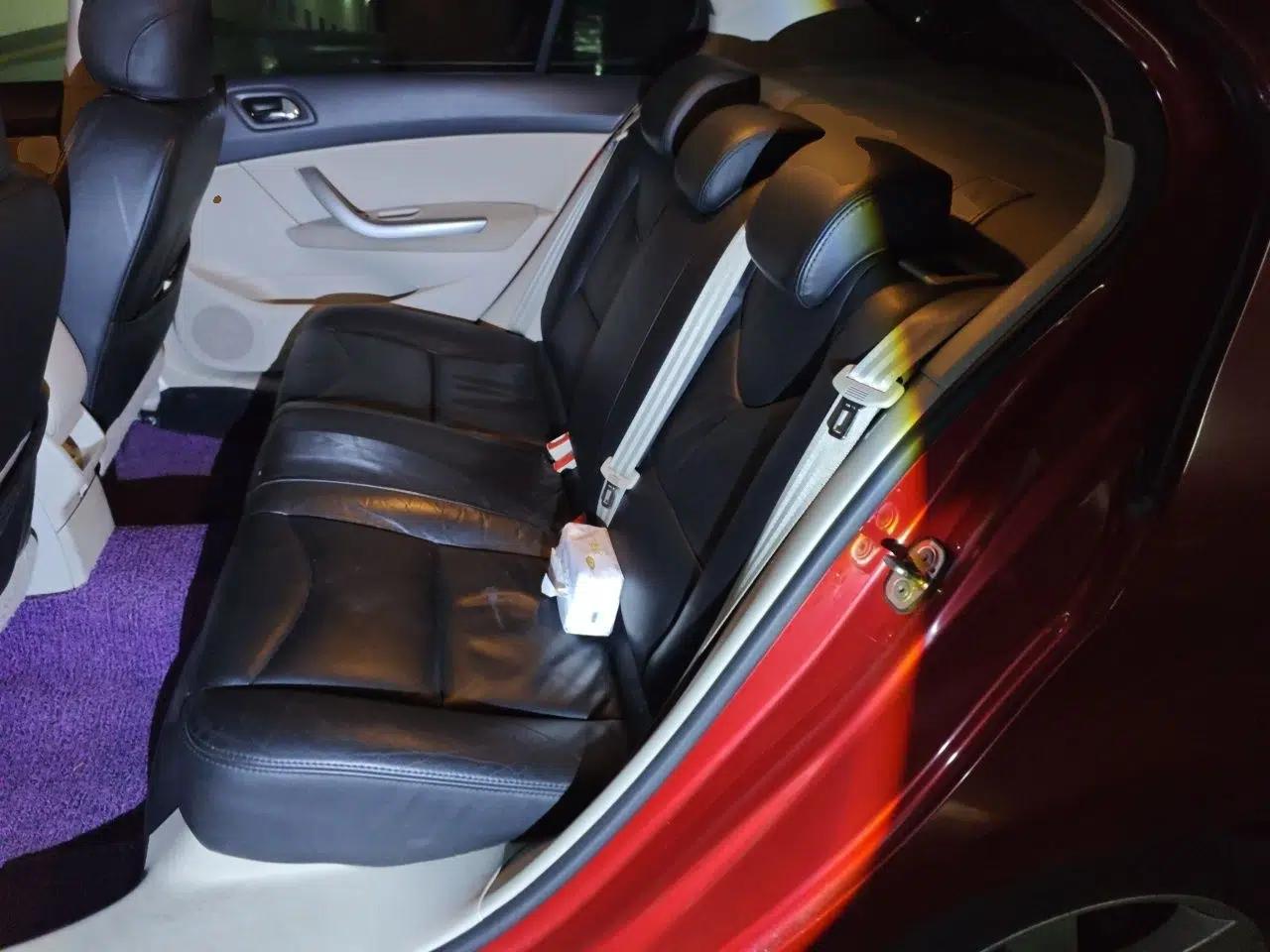 Peugeot 408 2011 2.0L Manual Comfort Edition — миниатюра 17