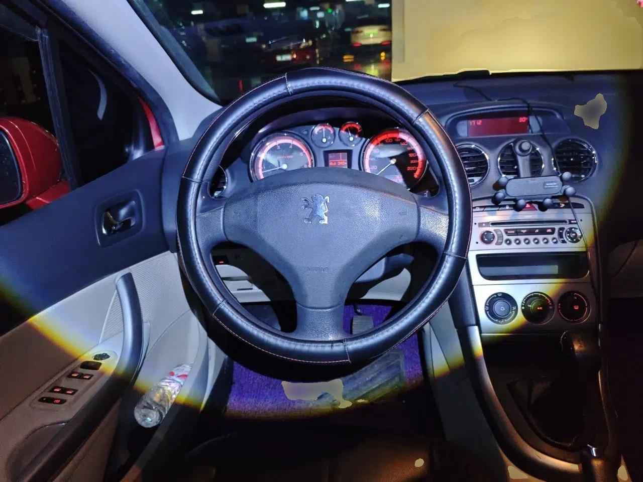 Peugeot 408 2011 2.0L Manual Comfort Edition — миниатюра 10