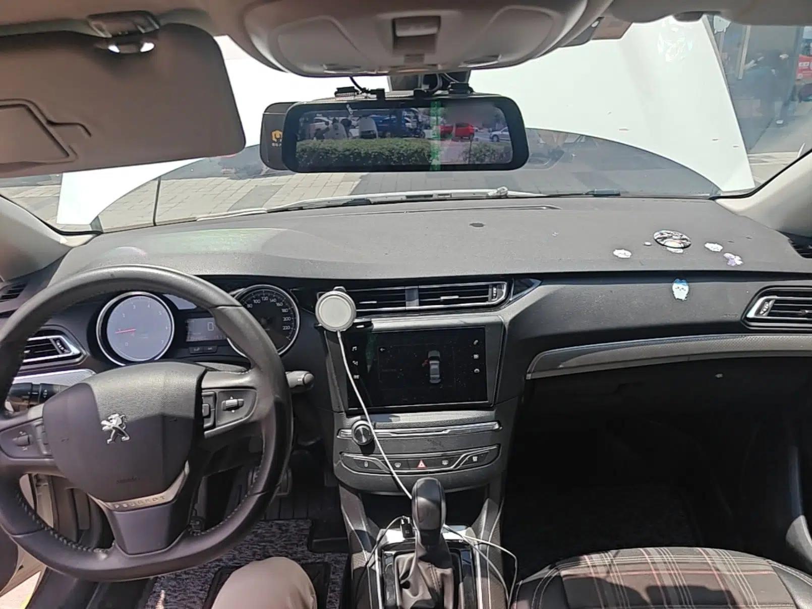 Peugeot 408 2019 360THP Automatic Luxury Edition China VI Standard — миниатюра 9