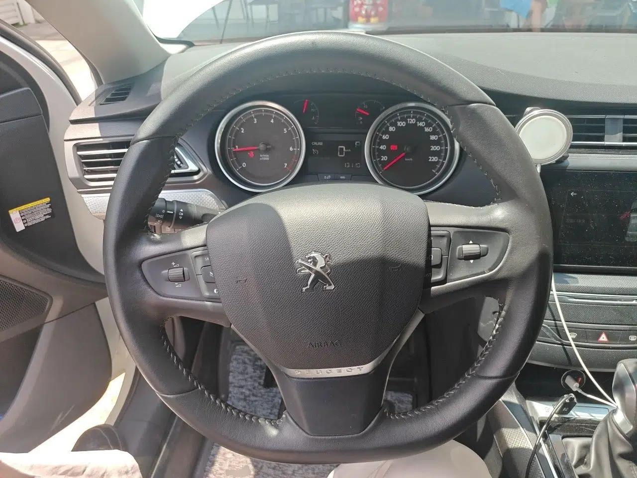 Peugeot 408 2019 360THP Automatic Luxury Edition China VI Standard — миниатюра 10