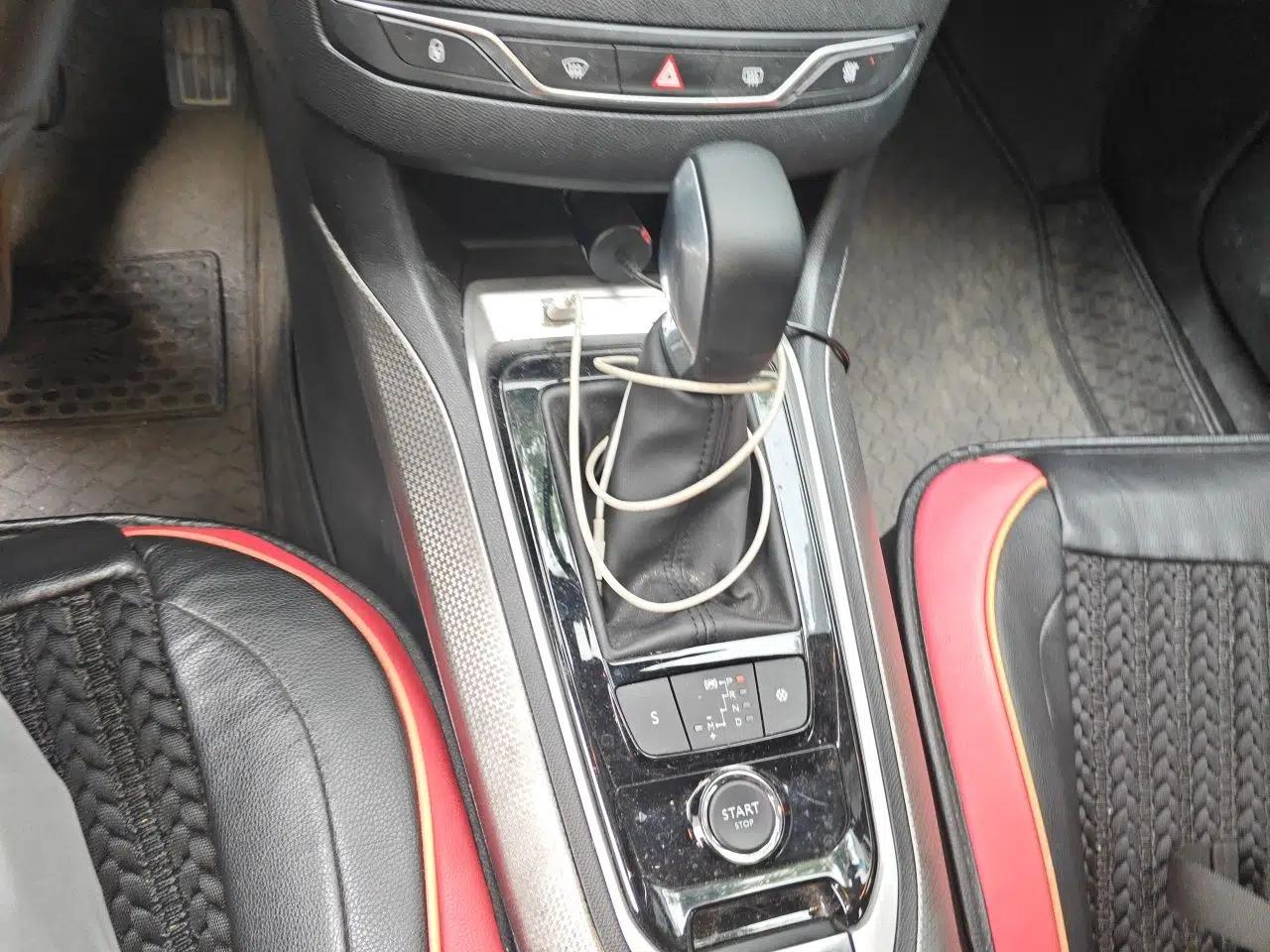 Peugeot 408 2020 360THP 10th Anniversary Edition — миниатюра 14