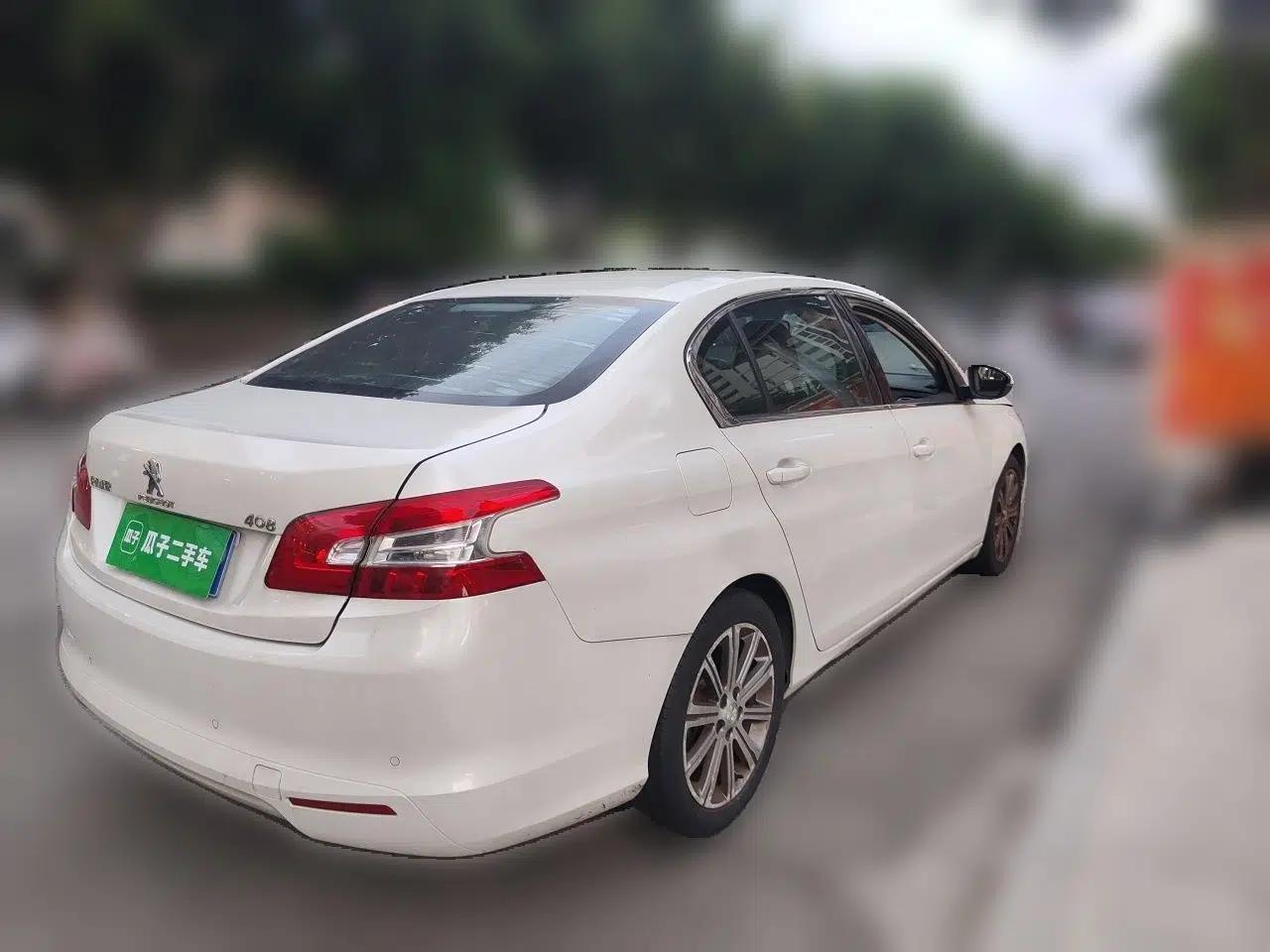 Peugeot 408 2014 1.8L Automatic Luxury Edition — миниатюра 6