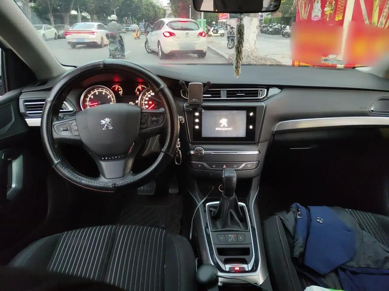 Peugeot 408 2014 1.8L Automatic Luxury Edition — миниатюра 9