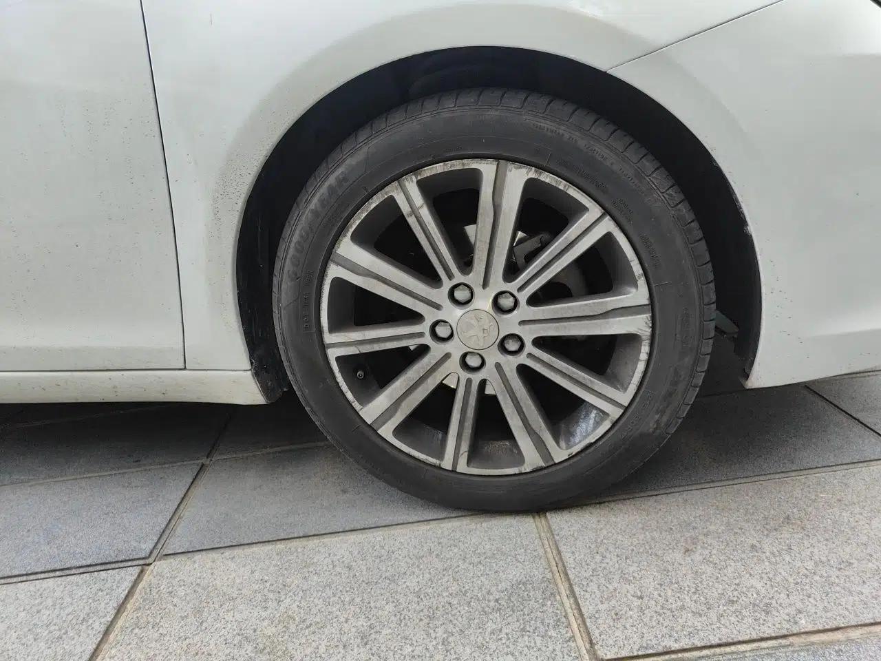 Peugeot 408 2014 1.8L Automatic Luxury Edition — миниатюра 8
