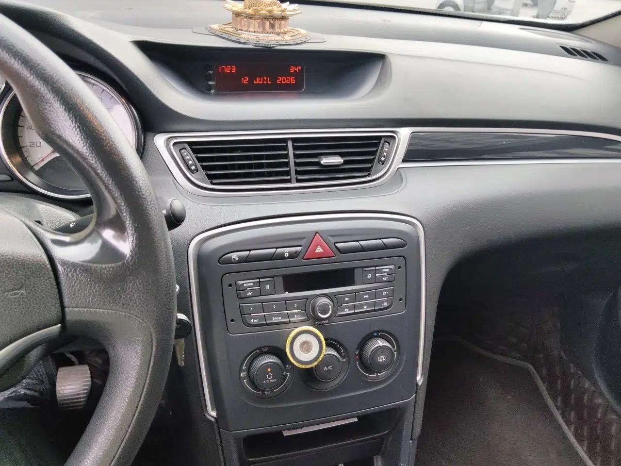 Peugeot 308 2014 Enjoy Edition Classic 1.6L Manual YouShang Model — миниатюра 13