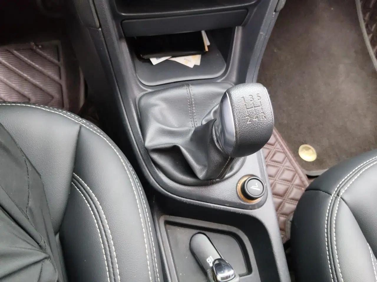Peugeot 308 2014 Enjoy Edition Classic 1.6L Manual YouShang Model — миниатюра 14
