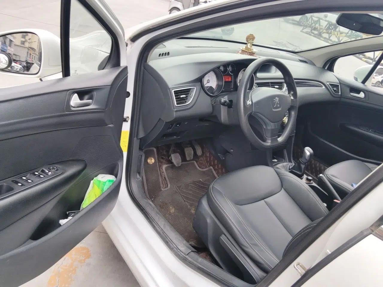 Peugeot 308 2014 Enjoy Edition Classic 1.6L Manual YouShang Model — миниатюра 16
