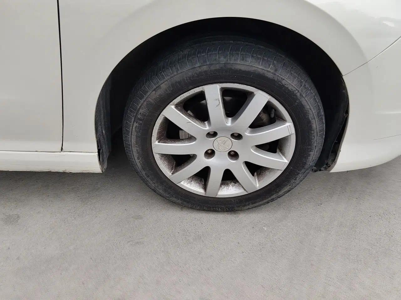 Peugeot 308 2014 Enjoy Edition Classic 1.6L Manual YouShang Model — миниатюра 8