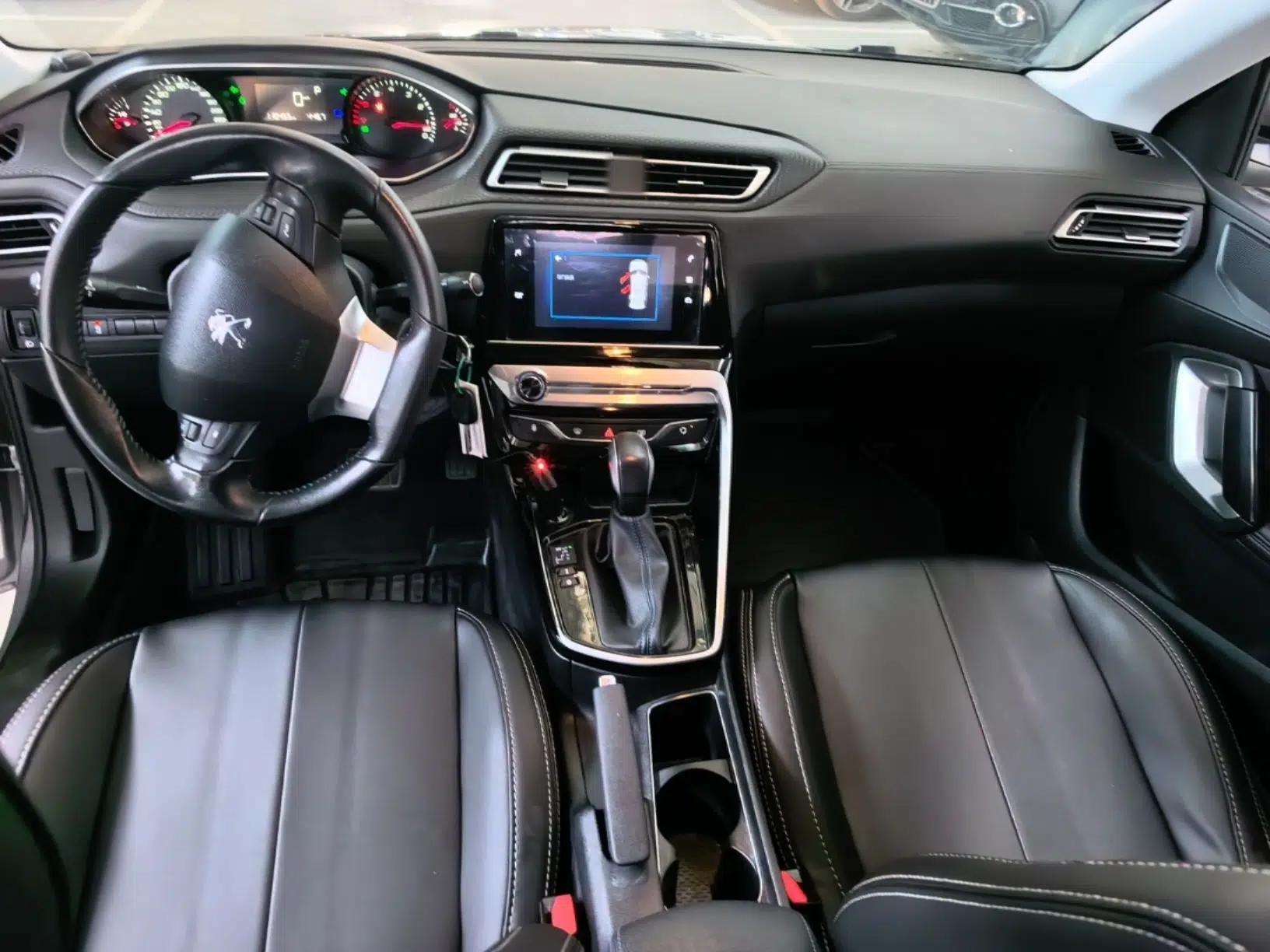 Peugeot 308 2018 1.6L Automatic Luxury Edition — миниатюра 12