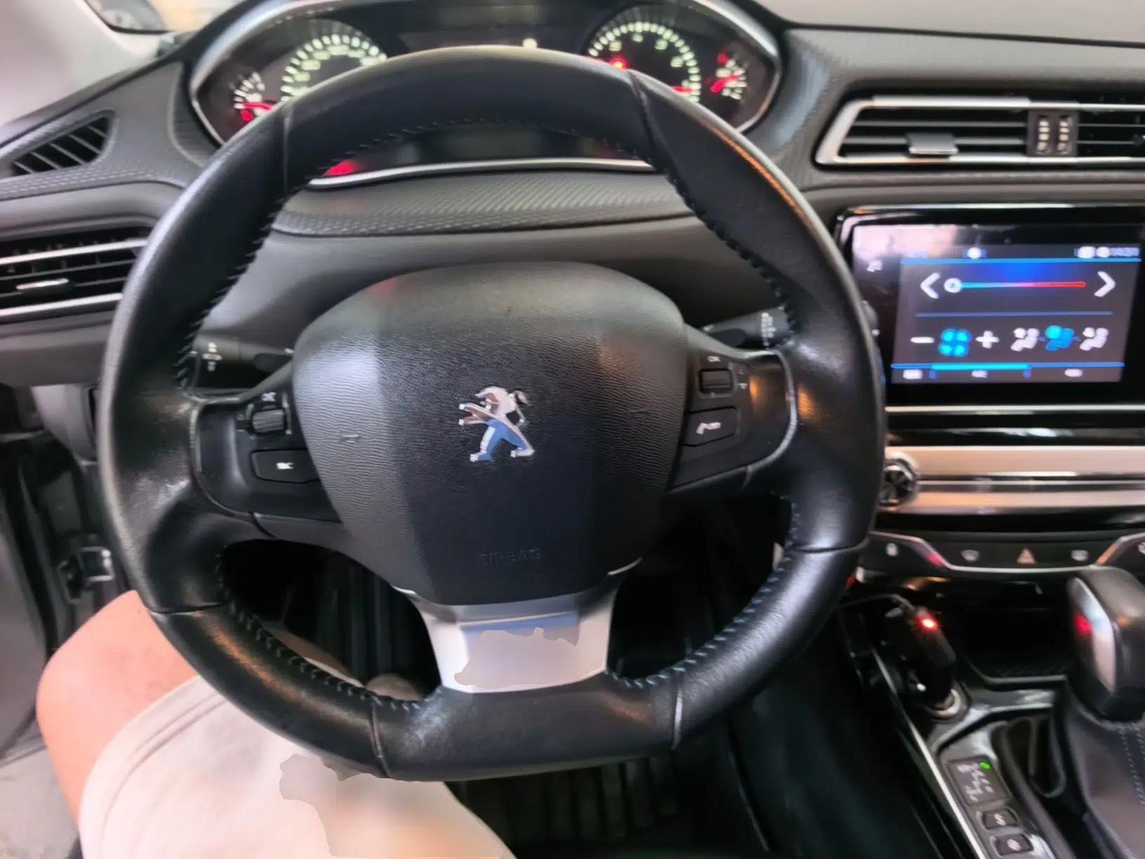 Peugeot 308 2018 1.6L Automatic Luxury Edition — миниатюра 13
