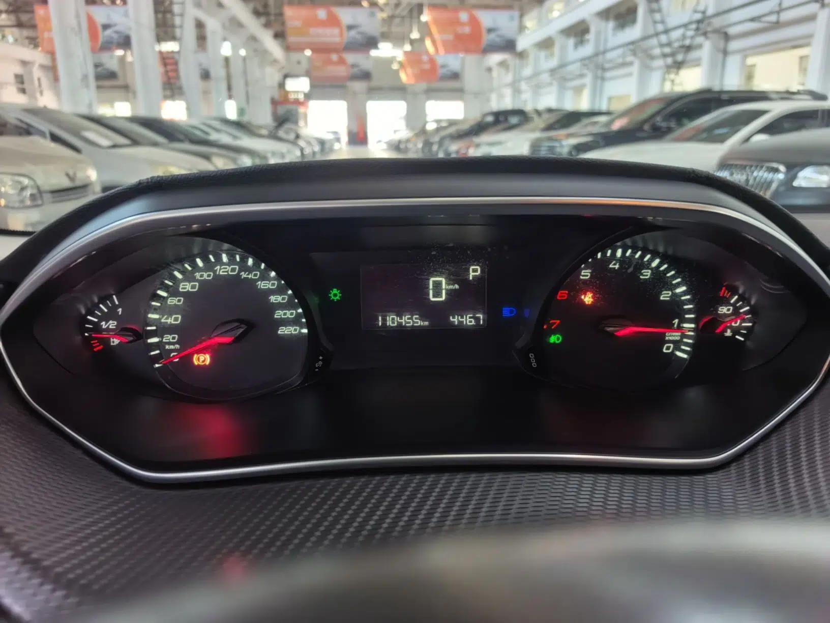 Peugeot 308 2018 1.6L Automatic Luxury Edition — миниатюра 14
