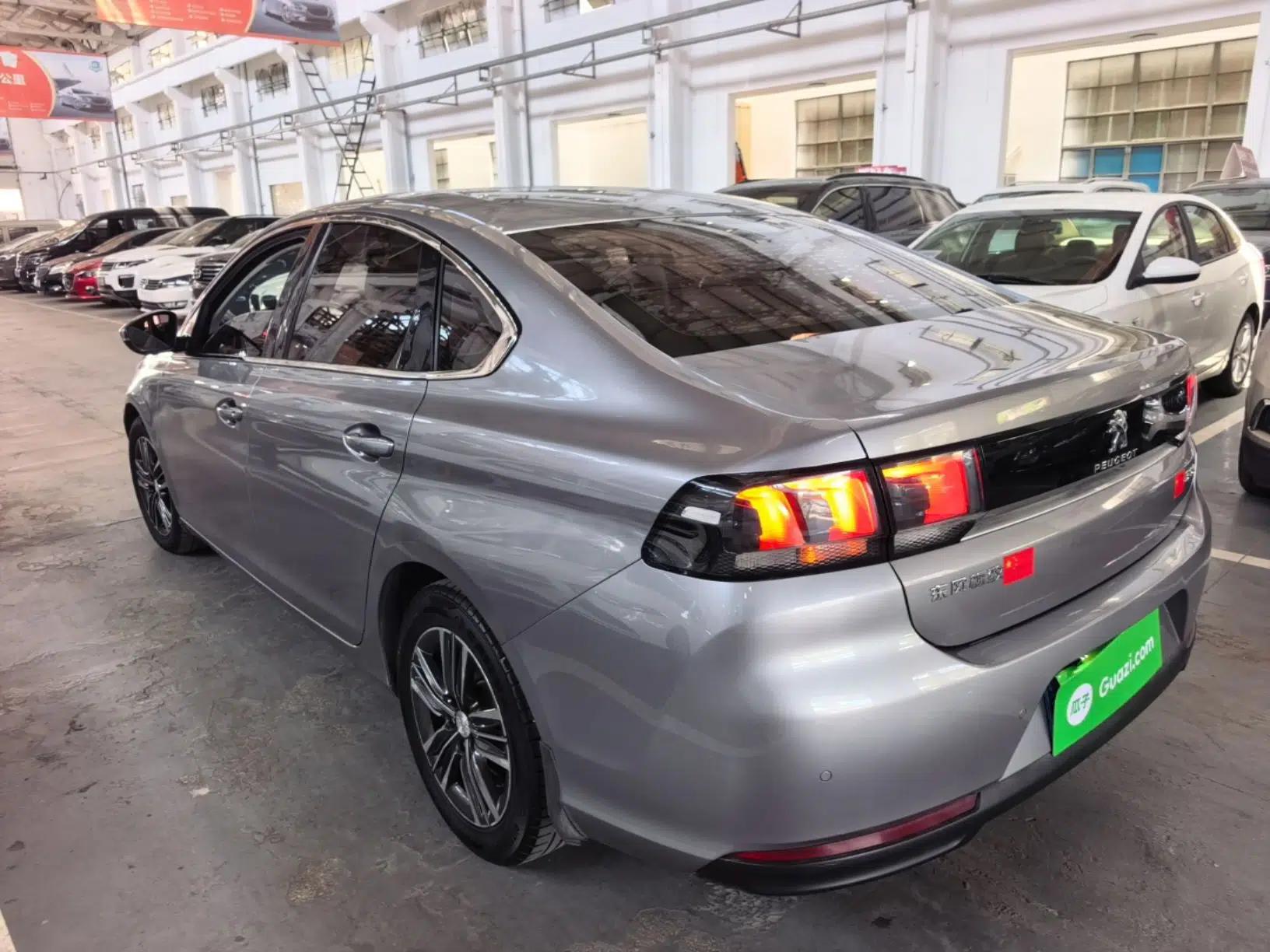 Peugeot 308 2018 1.6L Automatic Luxury Edition — миниатюра 4