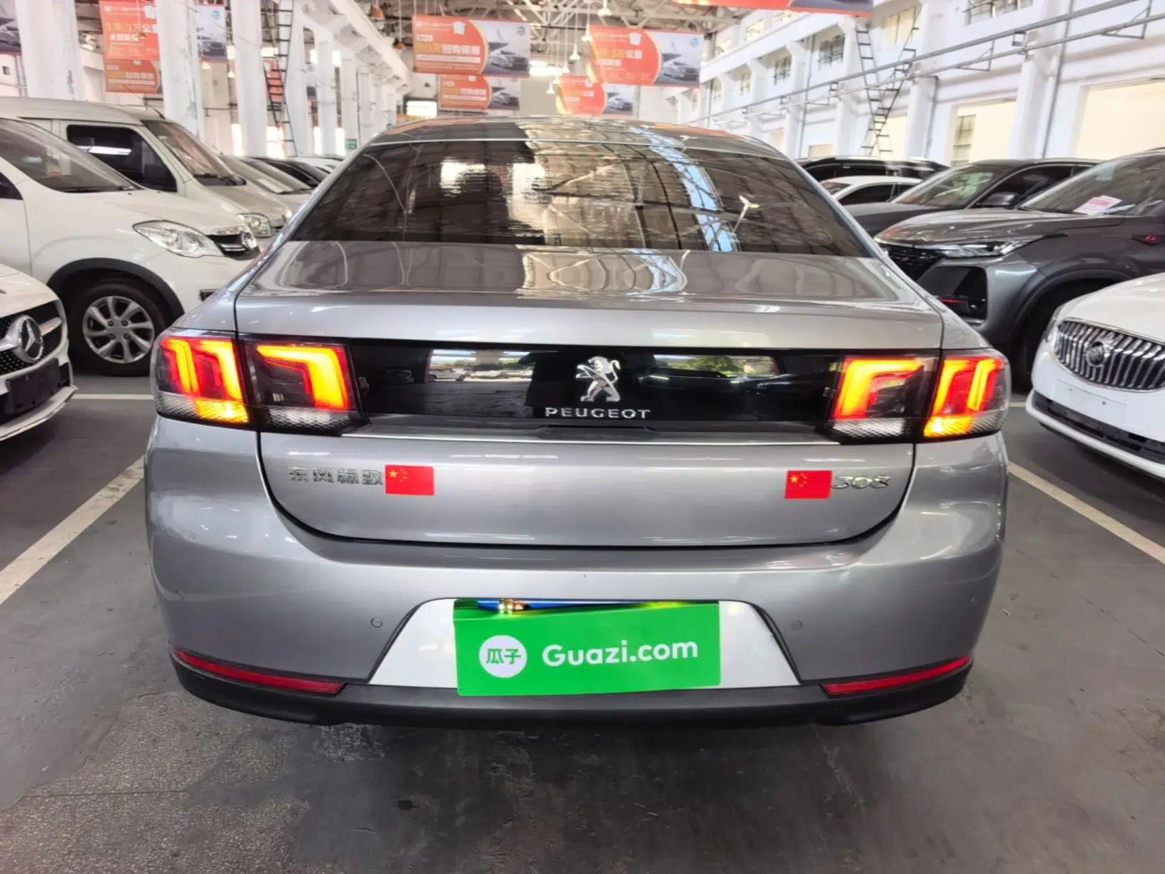 Peugeot 308 2018 1.6L Automatic Luxury Edition — миниатюра 5