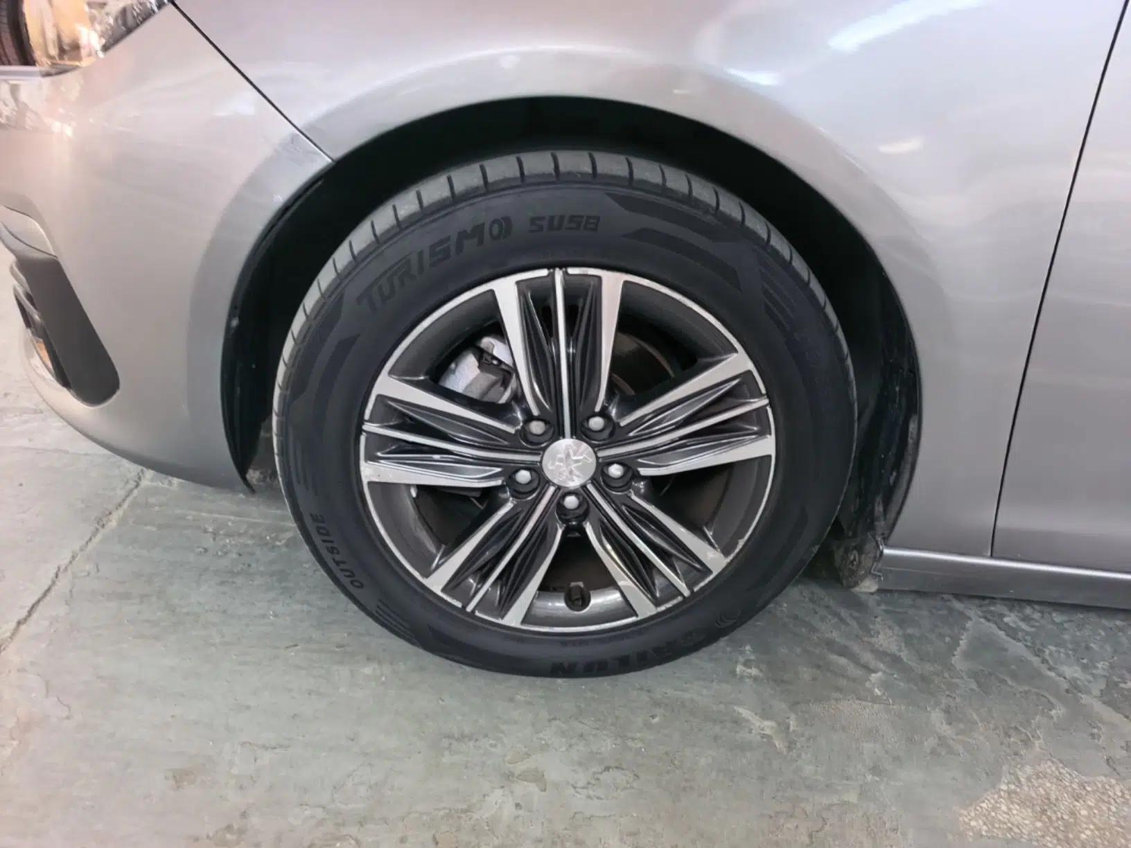 Peugeot 308 2018 1.6L Automatic Luxury Edition — миниатюра 10
