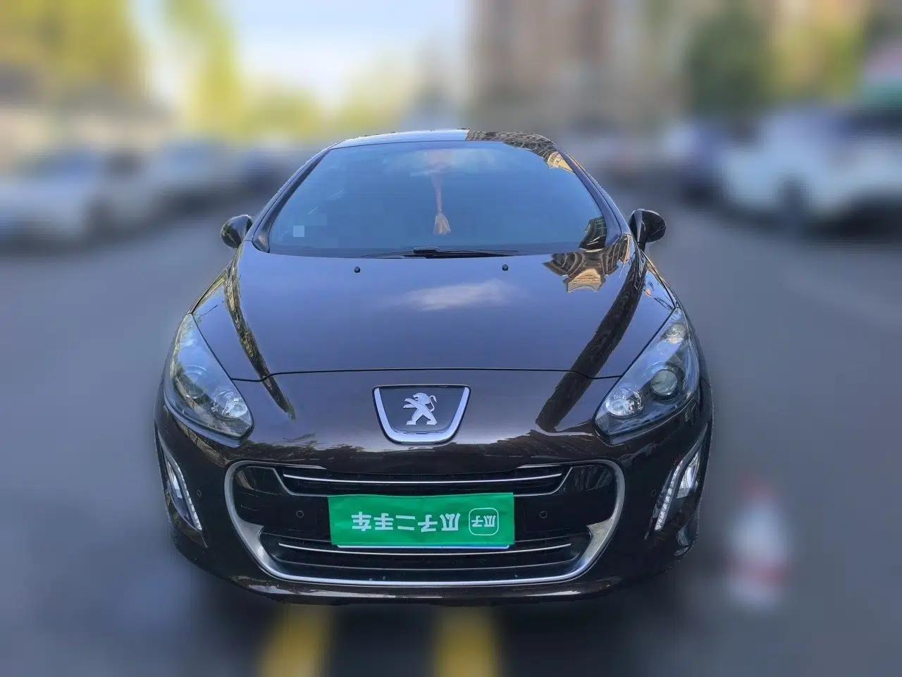 Peugeot 308 2012 1.6T CC Luxury Model — миниатюра 2