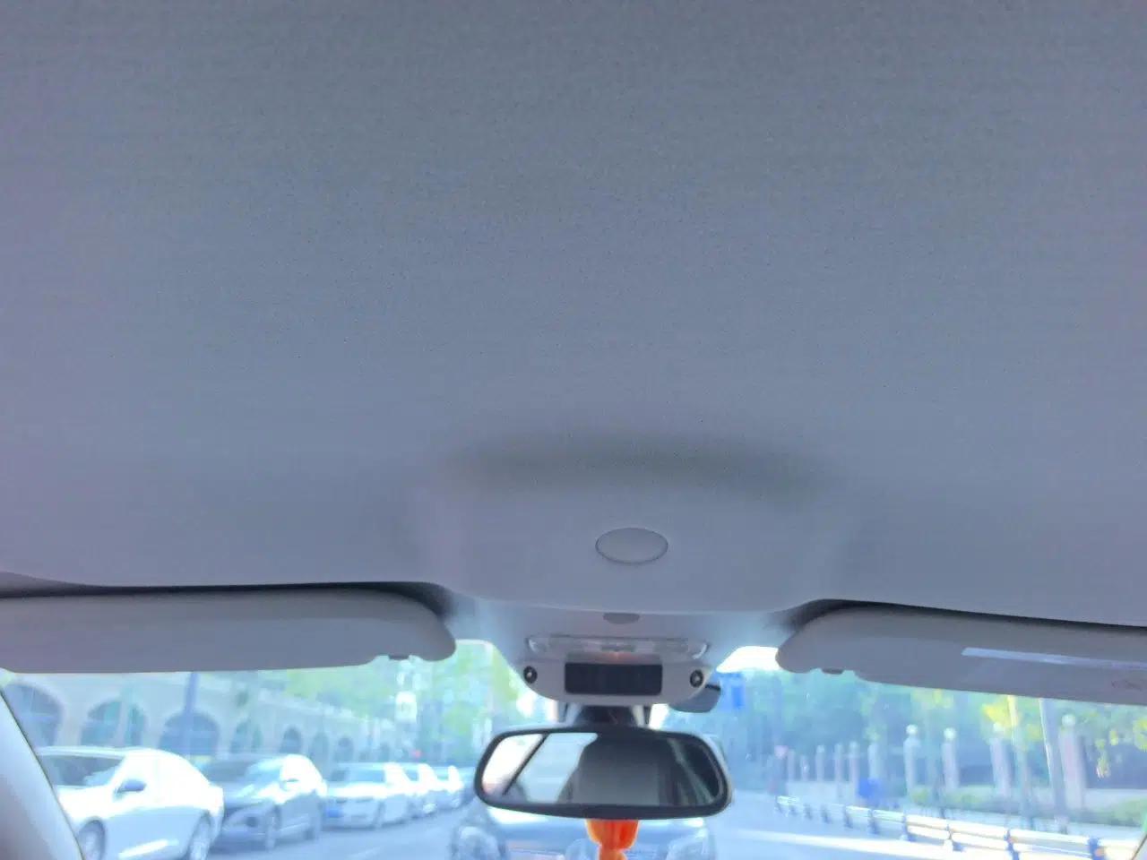 Peugeot 308 2012 1.6T CC Luxury Model — миниатюра 18