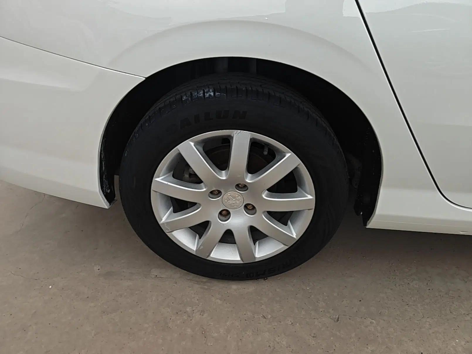 Peugeot 308 2014 Enjoy Edition Classic 1.6L Manual YouShang Model — миниатюра 11