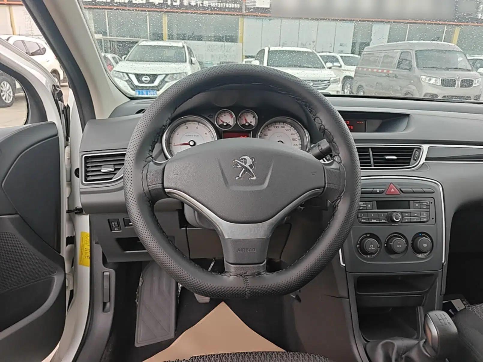 Peugeot 308 2014 Enjoy Edition Classic 1.6L Manual YouShang Model — миниатюра 13