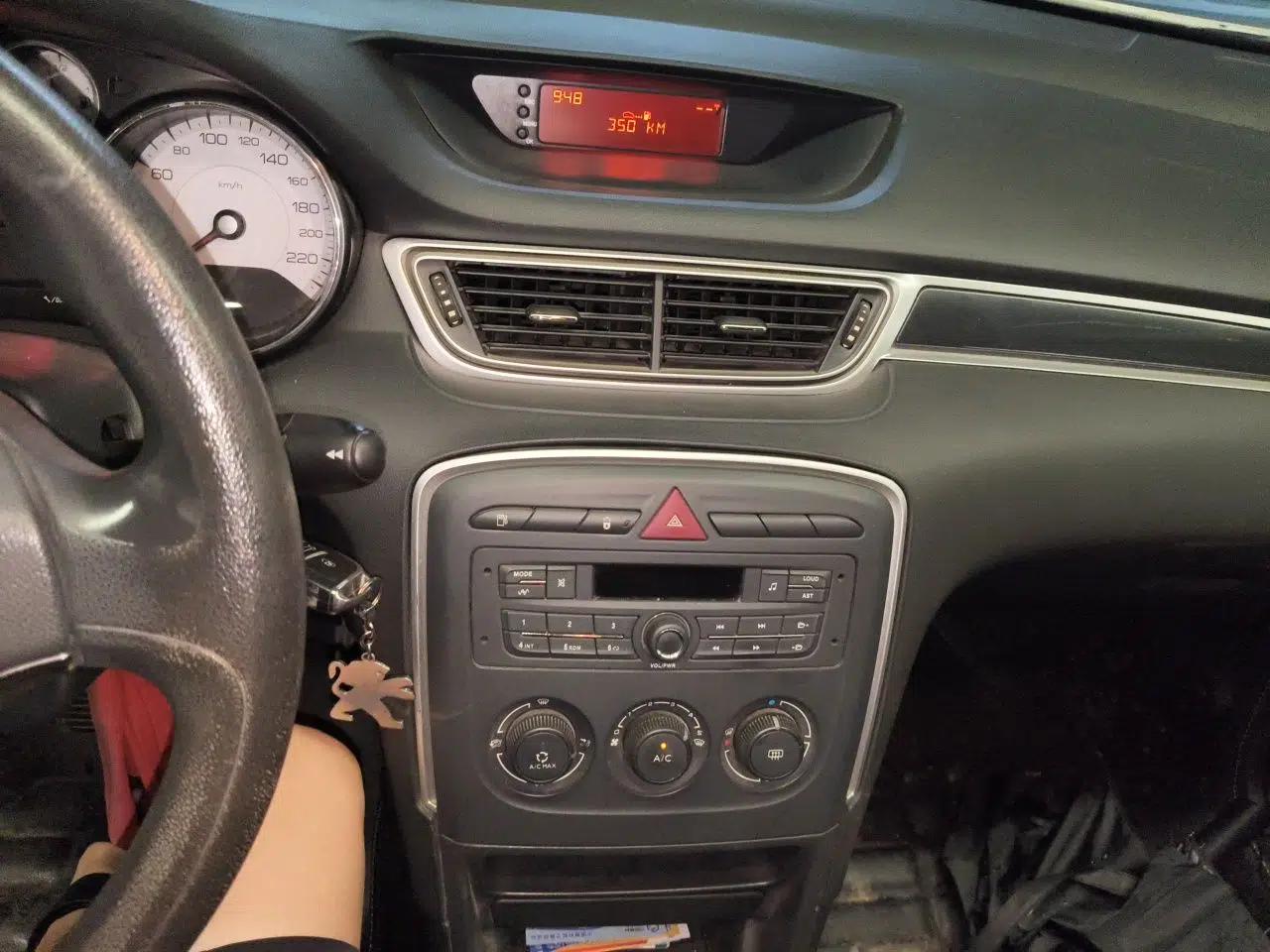 Peugeot 308 2014 Enjoy Edition Classic 1.6L Manual YouShang Model — миниатюра 13