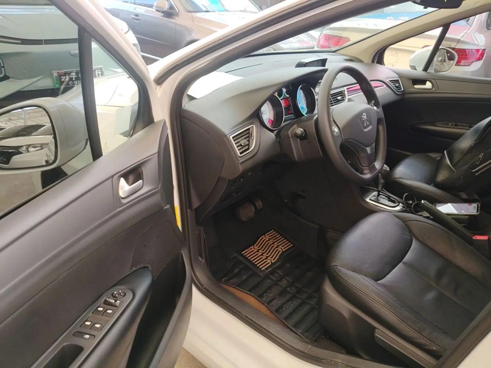 Peugeot 308 2013 1.6L Automatic YouShang Model — миниатюра 18