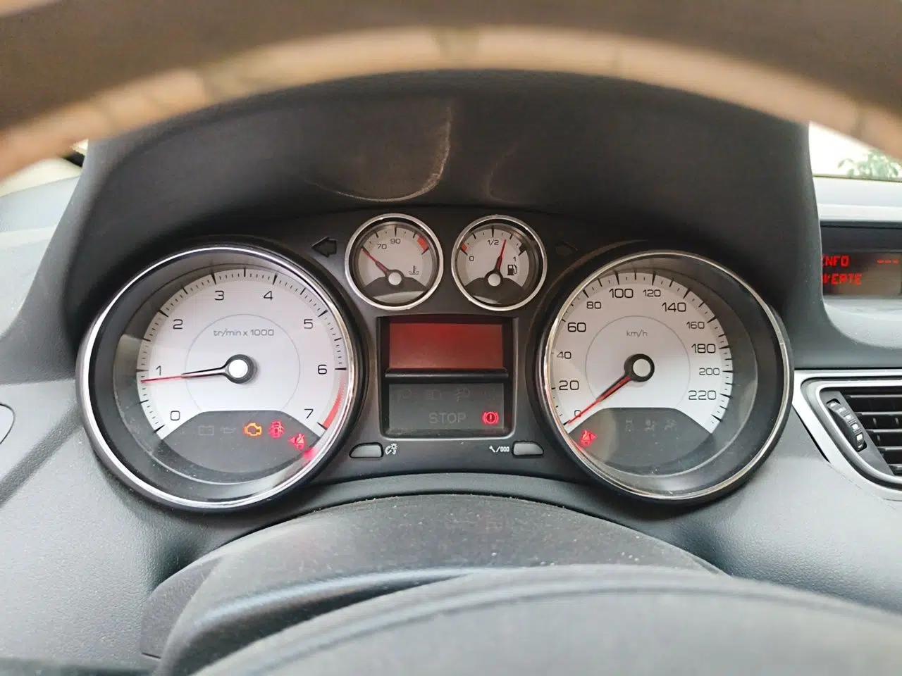 Peugeot 308 2013 1.6L Manual YouShang Model — миниатюра 11
