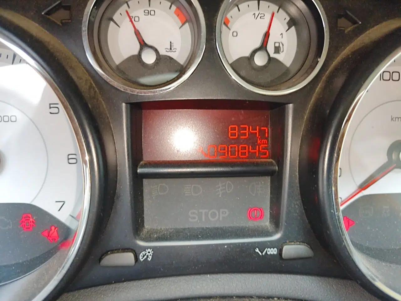 Peugeot 308 2013 1.6L Manual YouShang Model — миниатюра 12